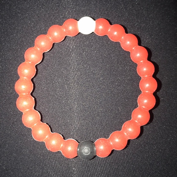 Limited Edition (Red) x Lokai Small Bracelet - Picture 3 of 5